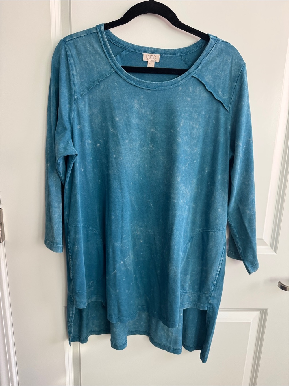LOGO by Lori Goldstein 3/4 cotton tunic top with hi-low hemline. Never worn.